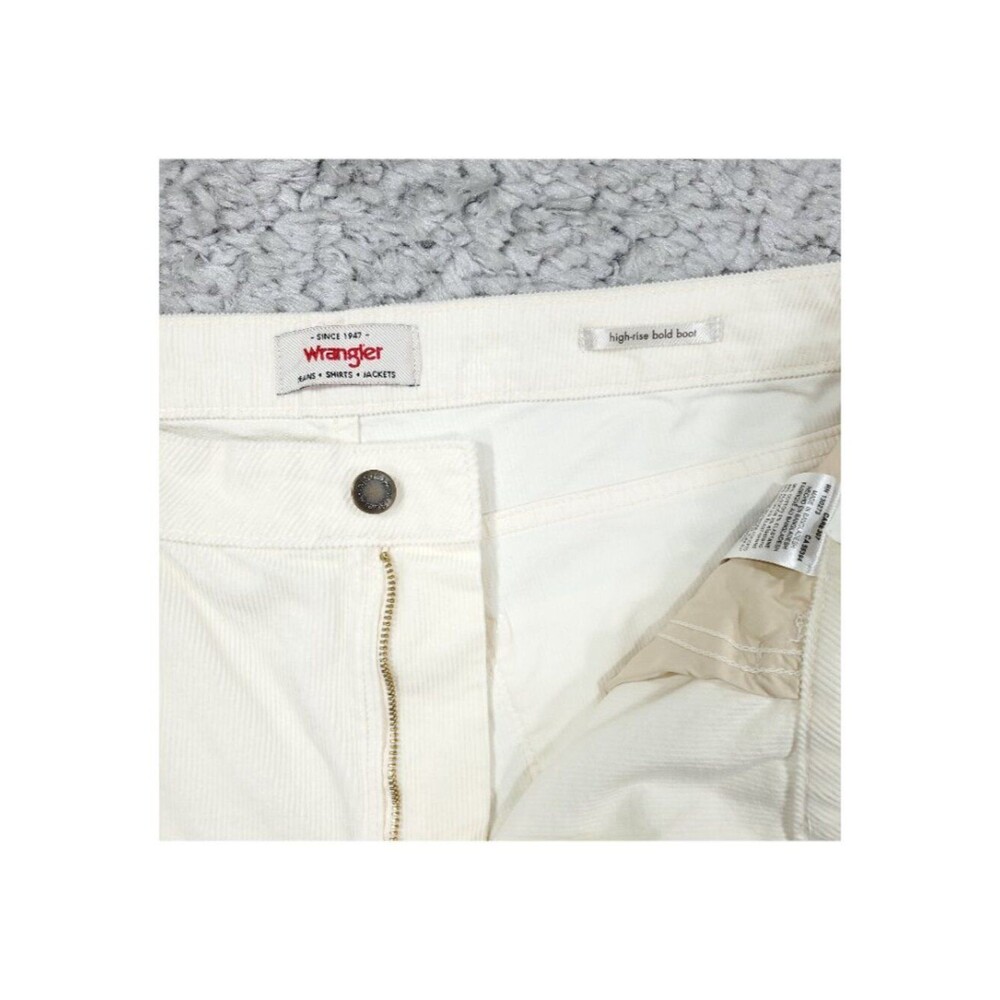 Wrangler High Rise Bold Boot Corduroy Bootcut Jeans White Cream Size 18 34 x 34 - Picture 5 of 9